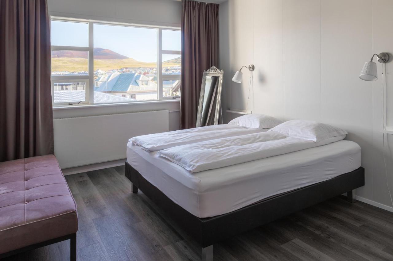 Guesthouse Hamar เวสมาร์นายาร์ ภายนอก รูปภาพ