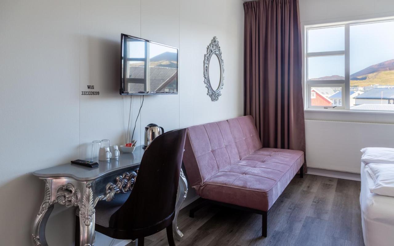 Guesthouse Hamar เวสมาร์นายาร์ ภายนอก รูปภาพ