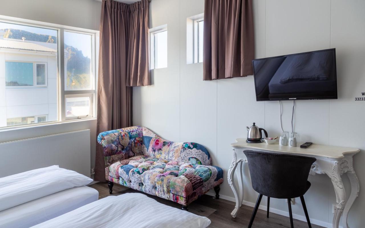 Guesthouse Hamar เวสมาร์นายาร์ ภายนอก รูปภาพ