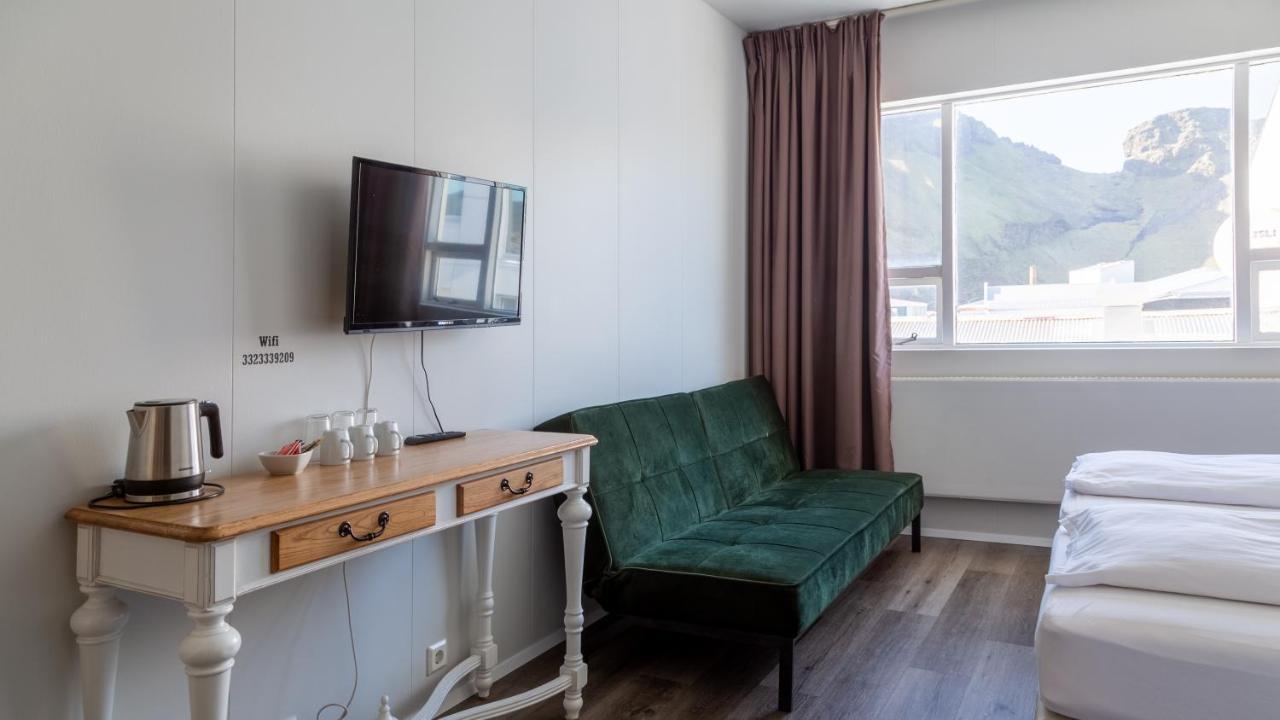 Guesthouse Hamar เวสมาร์นายาร์ ภายนอก รูปภาพ