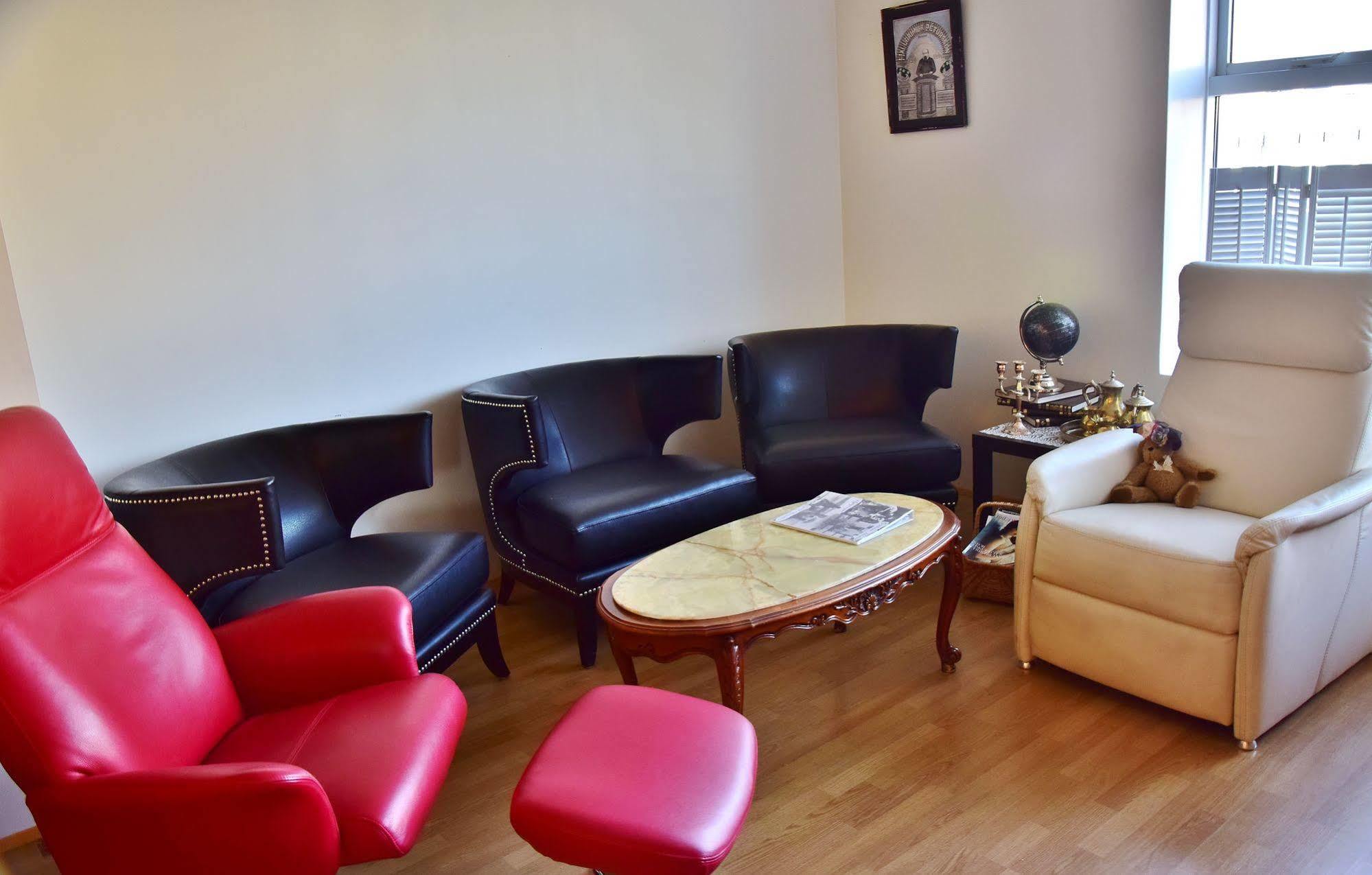 Guesthouse Hamar เวสมาร์นายาร์ ภายนอก รูปภาพ